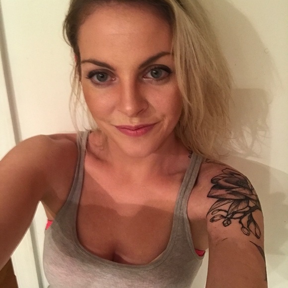 Meet your Posher, Sam - Picture 3 of 3